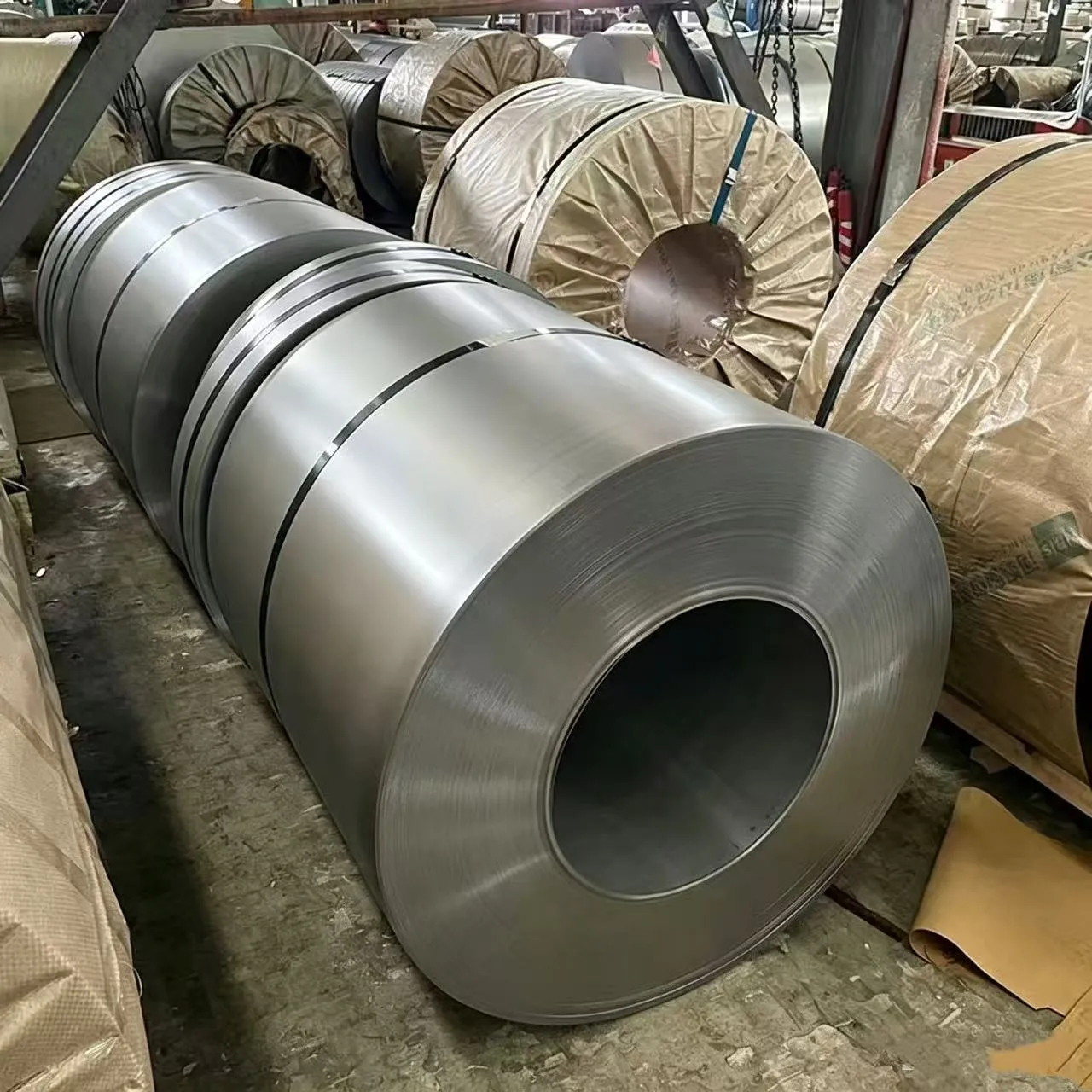 Bobine d'acier au silicium orient&eacute;e grain lamin&eacute;e &agrave; froid &agrave; faible perte pour &eacute;quipement &eacute;lectrique